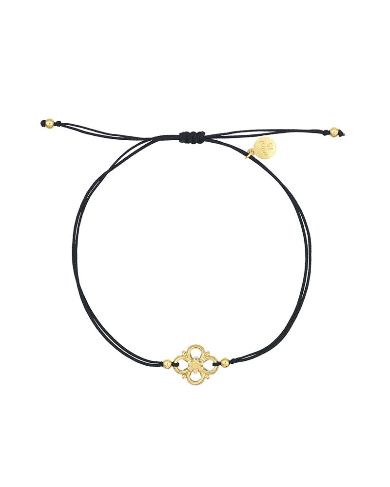 Ornament armbandje met zwarte koordjes